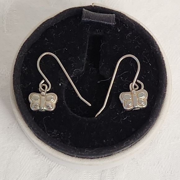 Vintage 3D Silver Butterfly Earrings - Picture 3 of 5